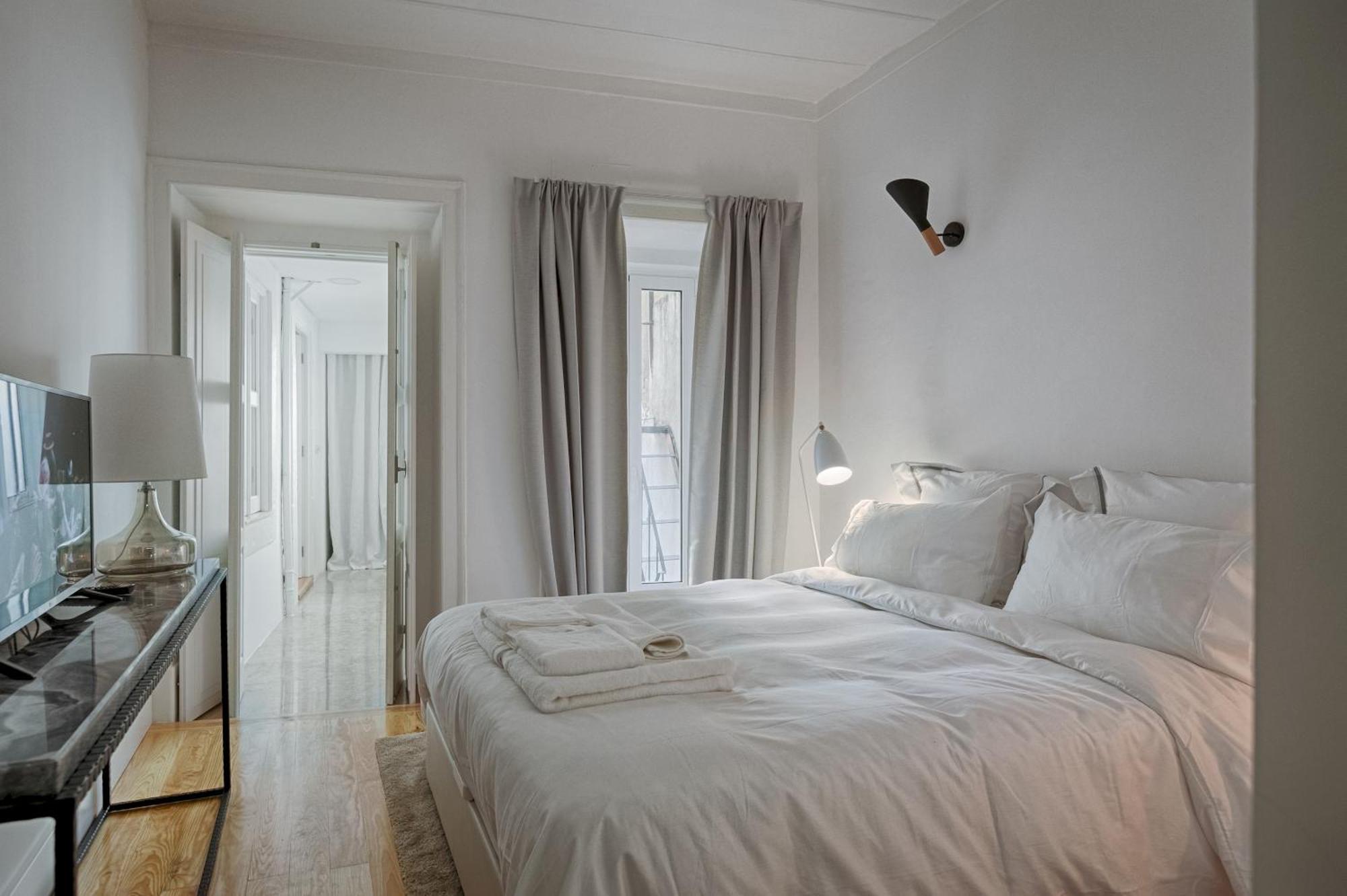 Deco Gem In Santa Catarina Apartment Lisbon Exterior photo